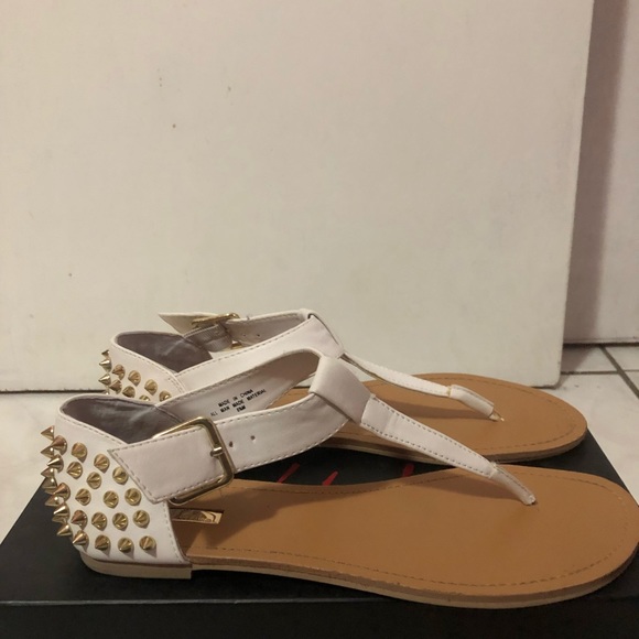 Sandals - Picture 2 of 5